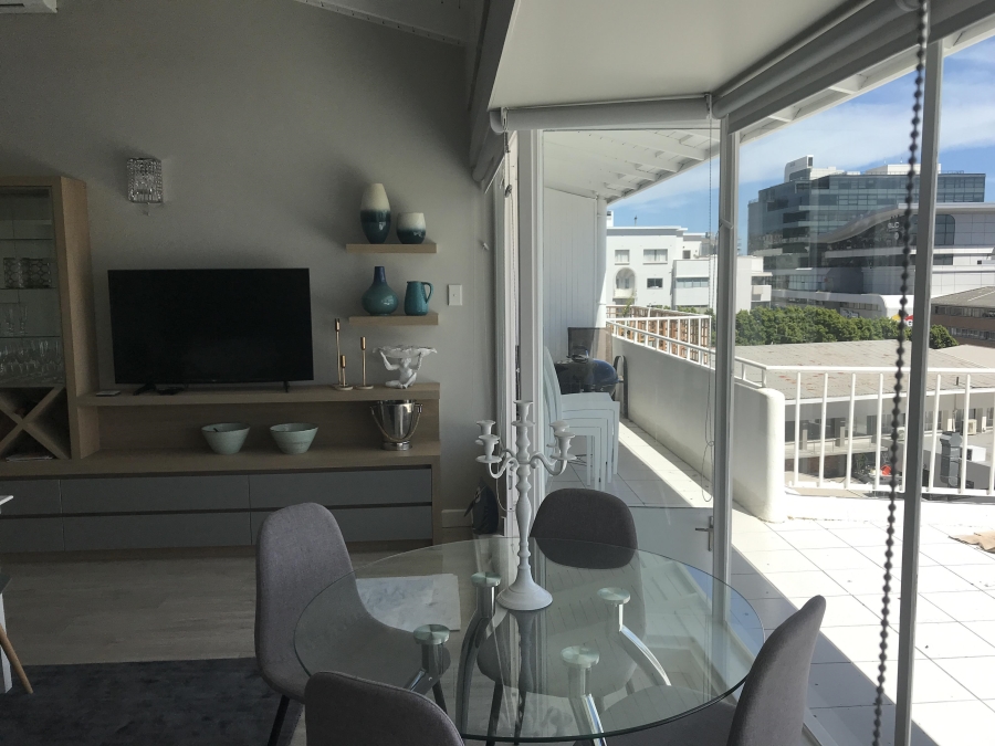To Let 2 Bedroom Property for Rent in Sea Point Western Cape